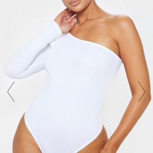 Pretty Little Thing, White One Shoulder Bodysuit